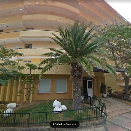 Geranios 1 Apartment